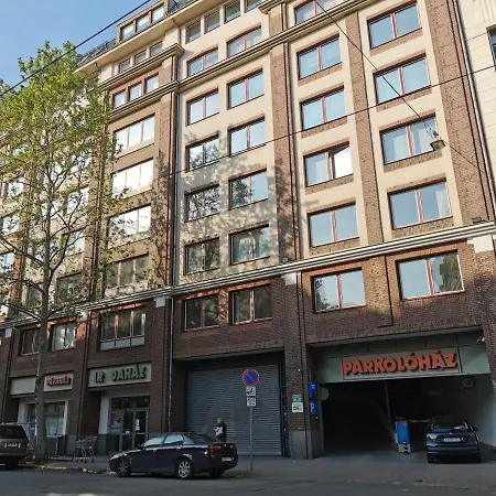Floral - New In Town Apartment